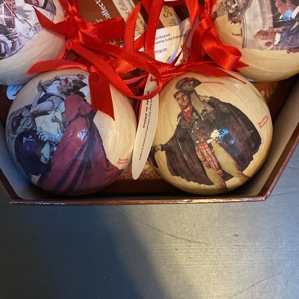 Vintage Norman Rockwelll ornaments - Picture 6 of 14